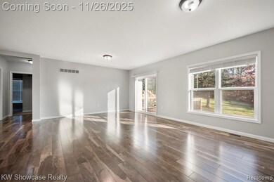 2434 Collendale, Commerce Charter Township, MI 48382 - photo 7