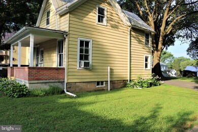 141 N 18th St, Purcellville, VA 20132 - photo 2