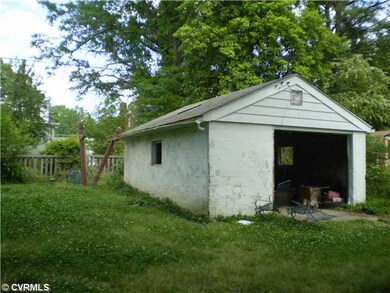 Parking Lot/Garage