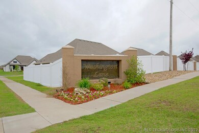 1414 E Washington Place, Broken Arrow, OK 74012 - photo 2