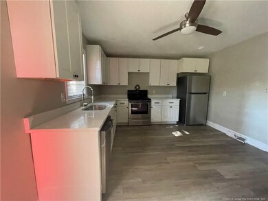 216 Park St unit 2, Fayetteville, NC 28305 - photo 4