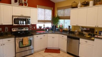 4 - Kitchen