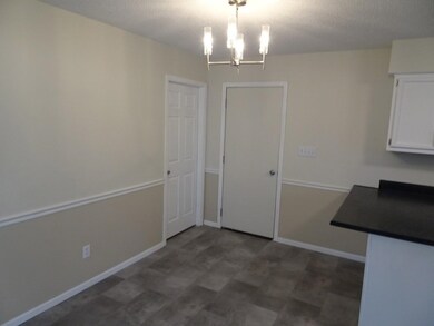 316 S Jefferson St, Hamlet, IN 46532 - photo 3