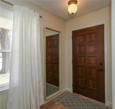 1211 E 13th St S, Newton, IA 50208 - photo 3