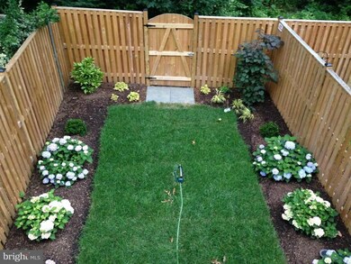 3948 Angelton Ct, Burtonsville, MD 20866 - photo 3