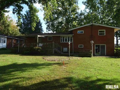 1104 Mchaney Rd, Harrisburg, IL 62946 - photo 5