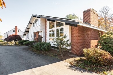 52 Morningside Dr, Arlington, MA 02474 - photo 2