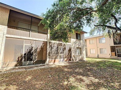 7537 Pitch Pine Cir unit 22, Tampa, FL 33617 - photo 6