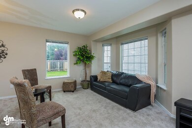 Living Room_IMG_3904-SMALL