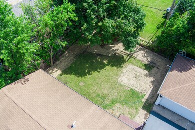 336 Amarillo Dr, Carpentersville, IL 60110 - photo 7