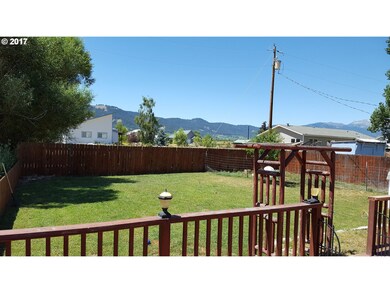 135 Valley St, Halfway, OR 97834 - photo 3