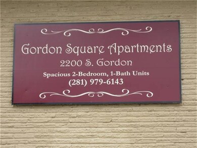 2200 S Gordon St unit 9, Alvin, TX 77511 - photo 6