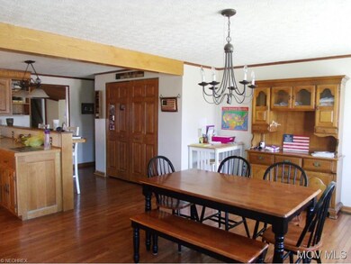 Dining Room/Kitchen