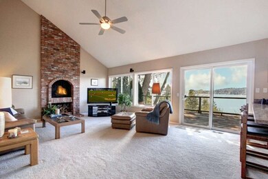 8424 W Mercer Way, Mercer Island, WA 98040 - photo 3