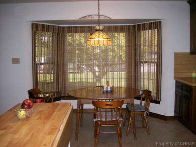 1260 Riverview Dr, West Point, VA 23181 - photo 5