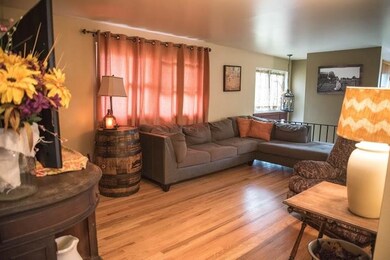 1048 Catherine Dr, Conway, PA 15027 - photo 3