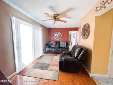 53 middlesex den