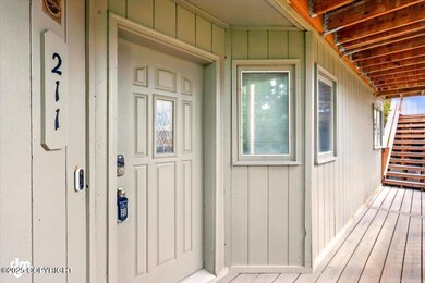 Private Entry & Porch!