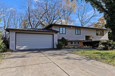 300 Brookhaven Dr E, Columbus, OH 43230 - photo 2