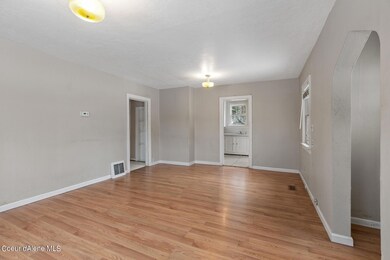 1401EGilbertAve_InteriorShoot-2