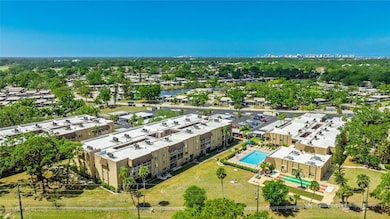 1330 Glen Oaks Dr E unit 374D, Sarasota, FL 34232 - photo 2