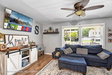 05-Living Room