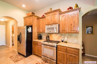 8426 N 76th Ave E, Owasso, OK 74055 - photo 3