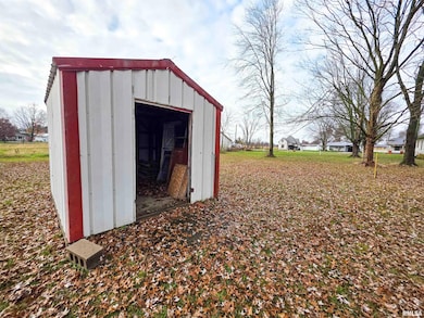 101 S Watkins St, Cisne, IL 62823 - photo 2