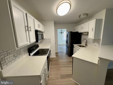 9519 Dabney Ct, Fredericksburg, VA 22408 - photo 5