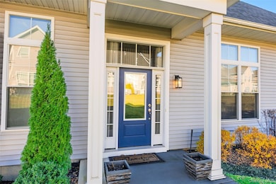 366 Wavell Ave, Yaphank, NY 11980 - photo 4