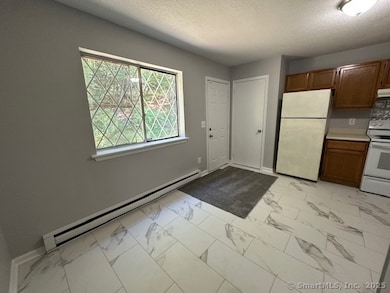 152 Lincoln St unit 19, Waterbury, CT 06710 - photo 3