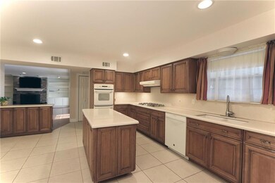 Spacious kitchen with Shilstone counters