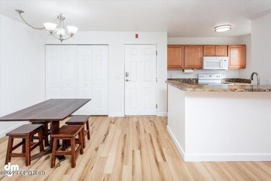 Entry, Kitchen & Dining