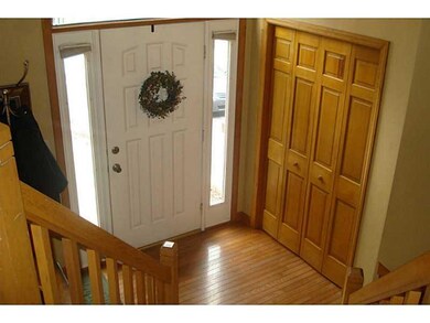 Entry/Foyer.
