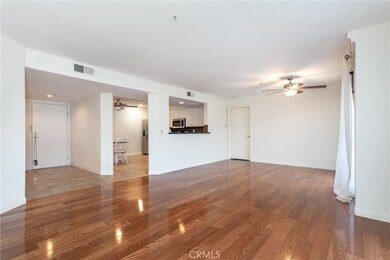 17735 Kinzie St unit 112, Northridge, CA 91325 - photo 3