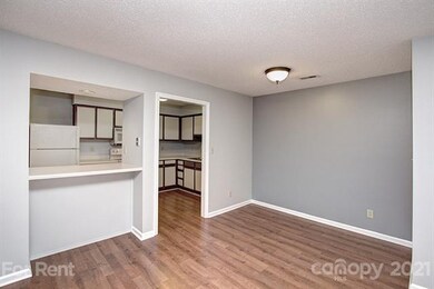 1041 Churchill Downs Ct unit A, Charlotte, NC 28211 - photo 5