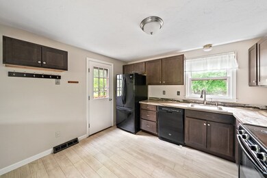 21 Nancy Dr, Plymouth, MA 02360 - photo 5