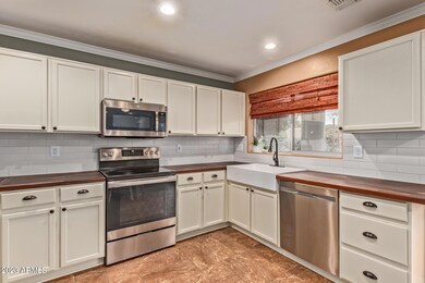 595 N Joshua Tree Ln, Gilbert, AZ 85234 - photo 6