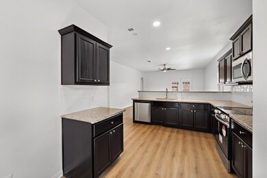 10534 Pine Landing Dr, Houston, TX 77088 - photo 7