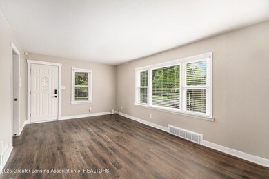 726 Vernon Ave, Lansing, MI 48910 - photo 6