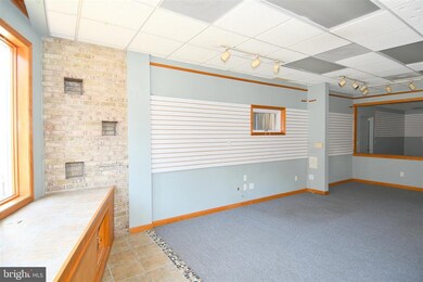 168 N Washington St unit 100, Berkeley Springs, WV 25411 - photo 4