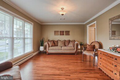 959 E Pine St, Palmyra, PA 17078 - photo 4