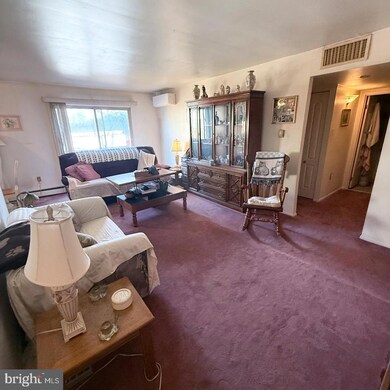 280 Bridgewater Rd unit J16, Brookhaven, PA 19015 - photo 3