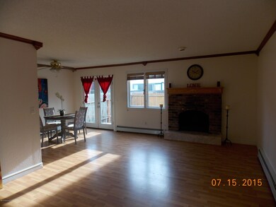Dining/Fireplace