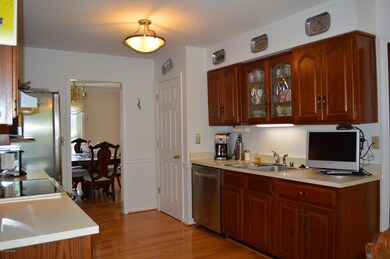Eat-in Kitchen