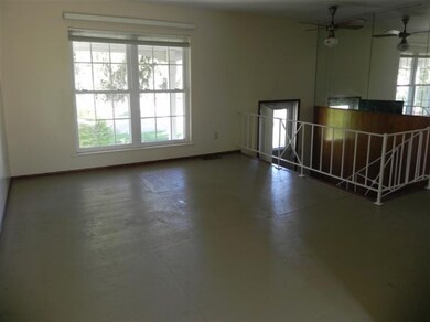 504 E Ohio Ct, Sturgis, MI 49091 - photo 3