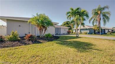 Welcome Home! 918 SE 35th St. Cape Coral, FL 33904