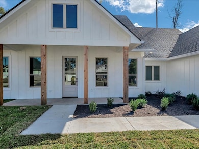 208 Sybil Dr, Lufkin, TX 75901 - photo 4