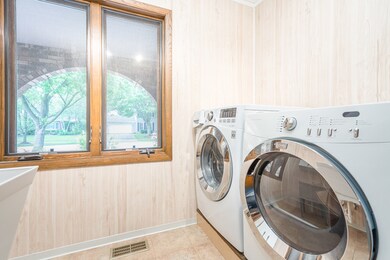 479 Cassin Rd, Naperville, IL 60565 - photo 3