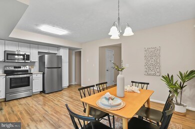 1182 Fairchild Ave, Hagerstown, MD 21742 - photo 7